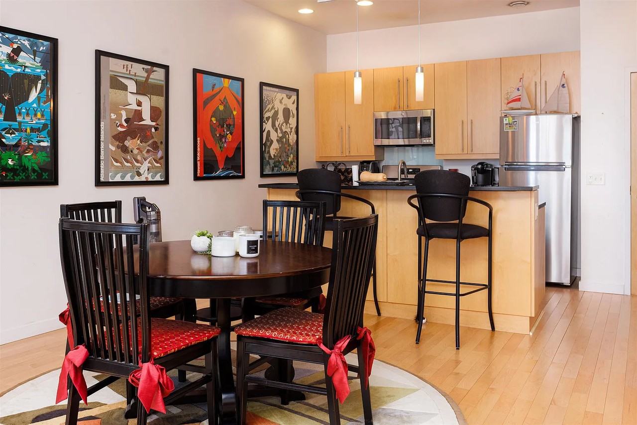 161 Saint Paul St - Photo 4 of 12