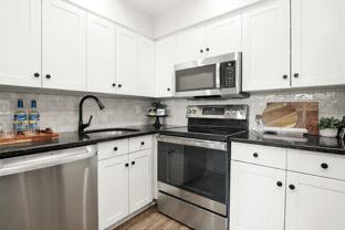 1465 E Putnam Ave - Photo 1 of 1