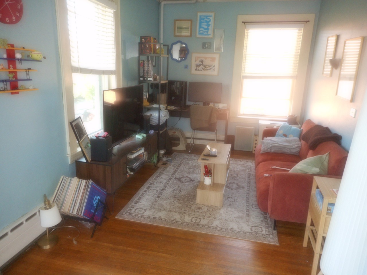 2222 Pillsbury Ave S - Photo 2 of 6