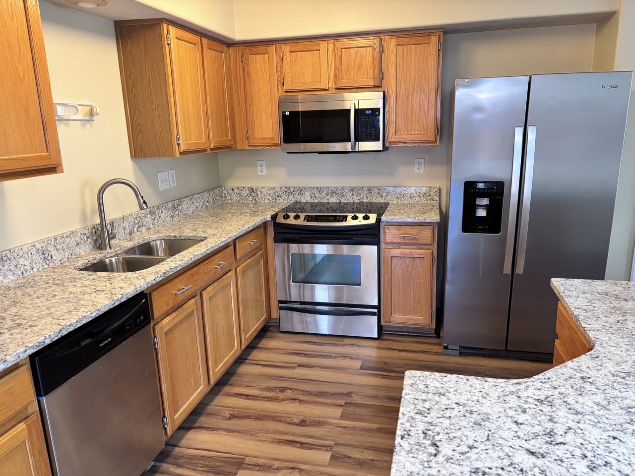 100 White Cedar Ln - Photo 2 of 30