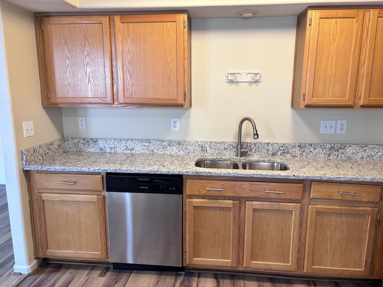 100 White Cedar Ln - Photo 5 of 30