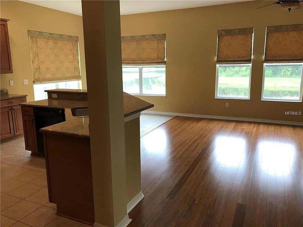 7730 Crescent Palm Dr - Photo 5 of 24
