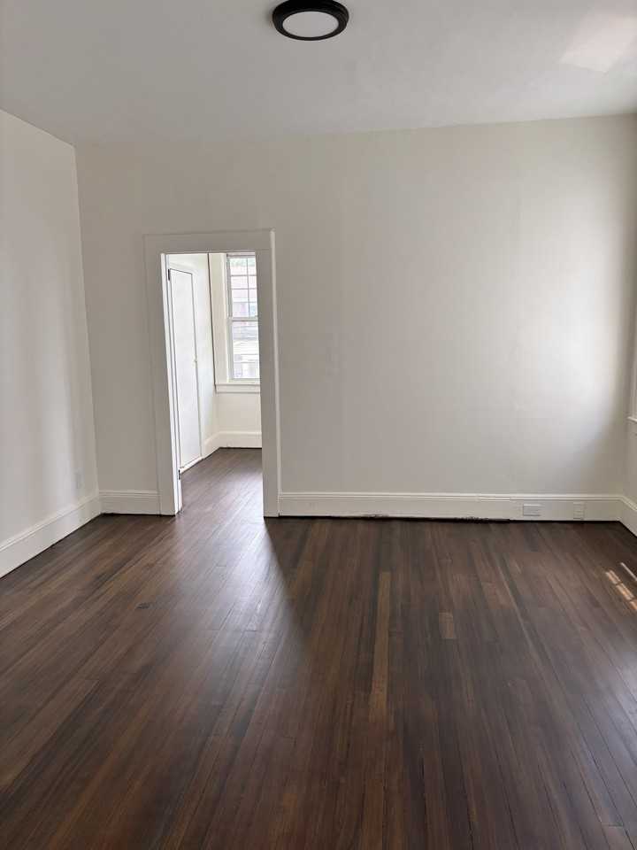 93 N 13th St #2ndFL - Photo 4 of 4