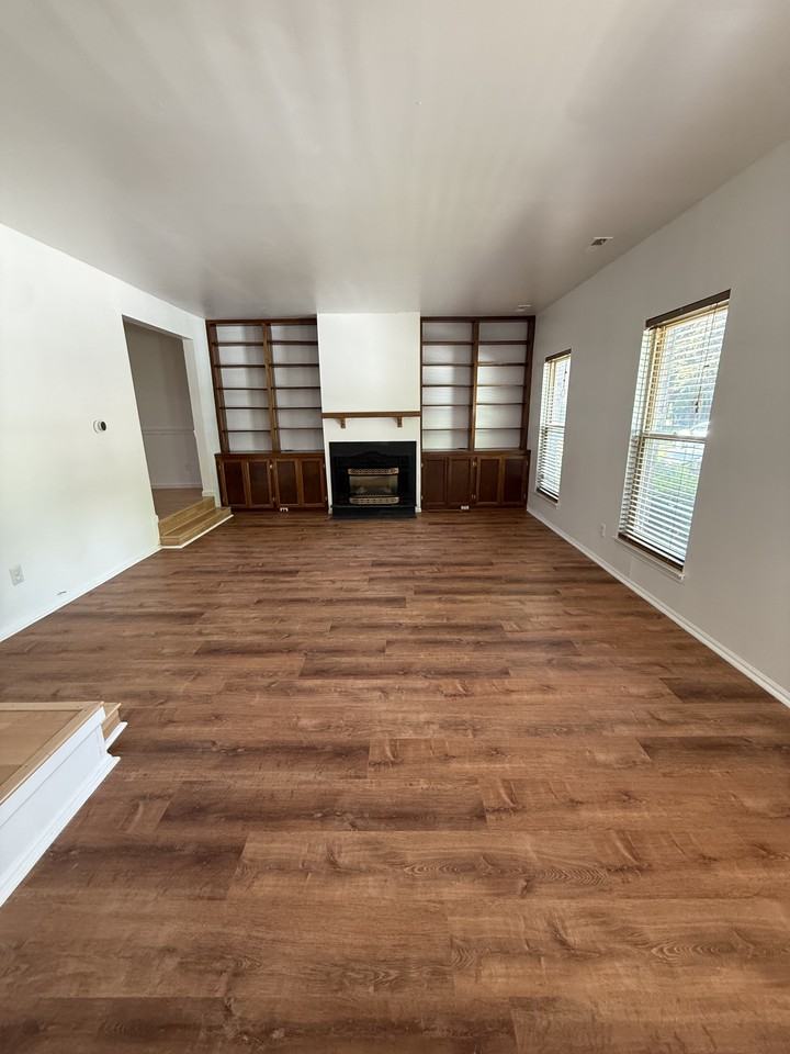 19 Fawnhollow Ct #1 - Photo 5 of 22