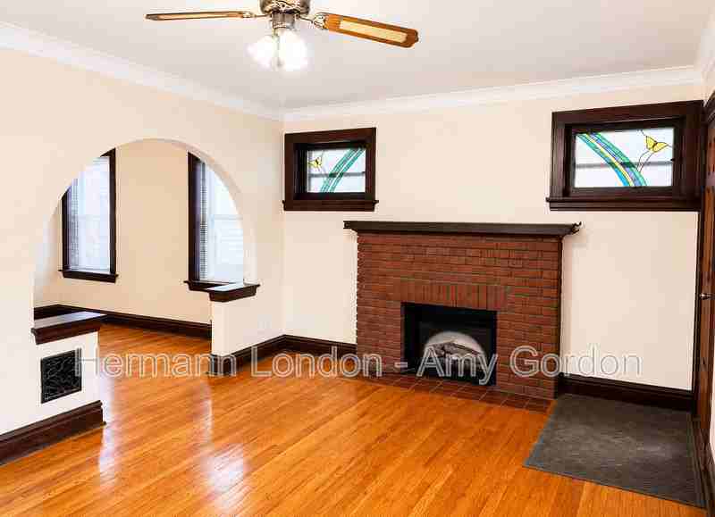 5046 Winona Ave #B - Photo 2 of 18