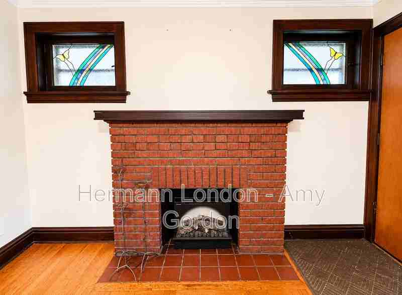 5046 Winona Ave #B - Photo 3 of 18
