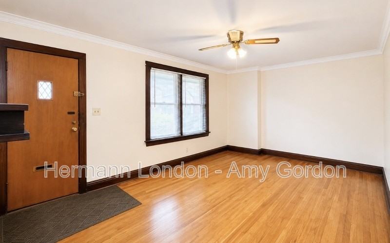 5046 Winona Ave #B - Photo 6 of 18