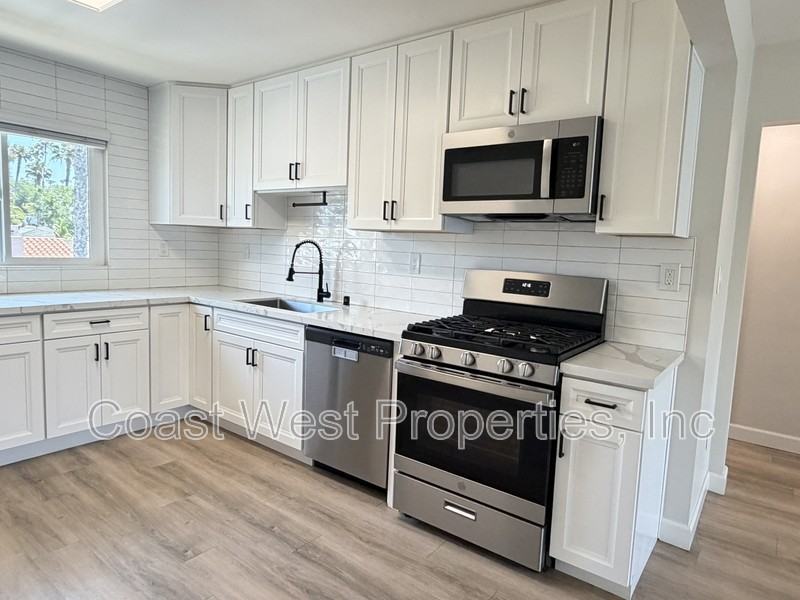 4802 Orchard Ave - Photo 4 of 15
