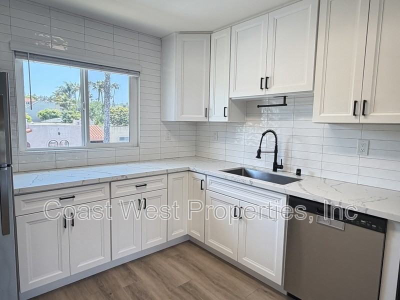 4802 Orchard Ave - Photo 5 of 15