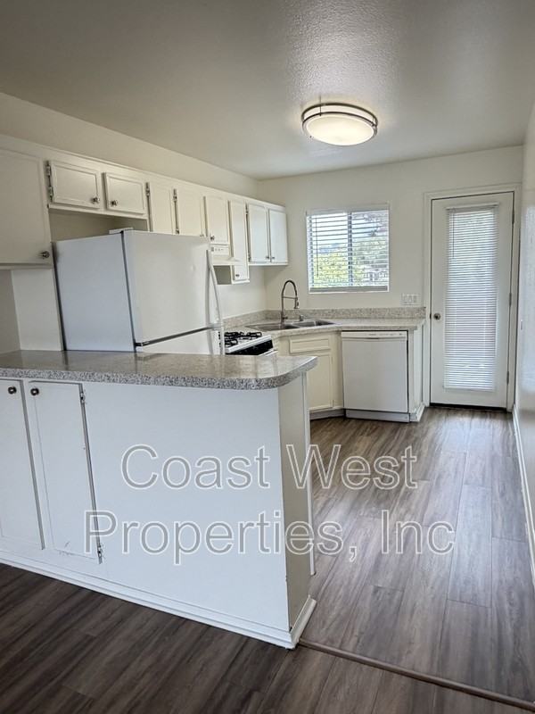 485 Chestnut Ave - Photo 5 of 16