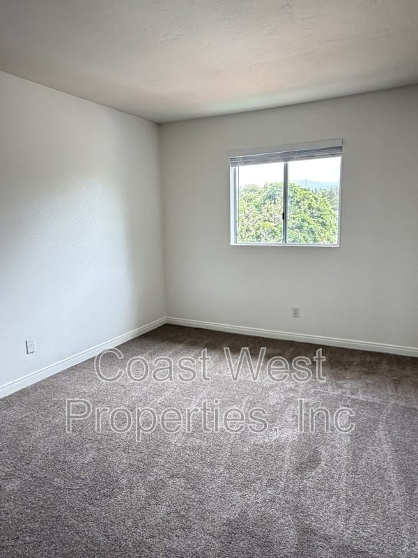 485 Chestnut Ave - Photo 7 of 16
