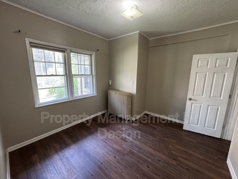 2931 Kingman Blvd - Photo 6 of 15
