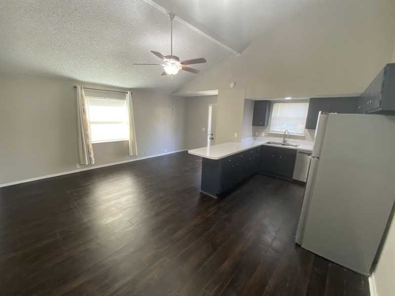 4811 Houghton Ave - Photo 2 of 14