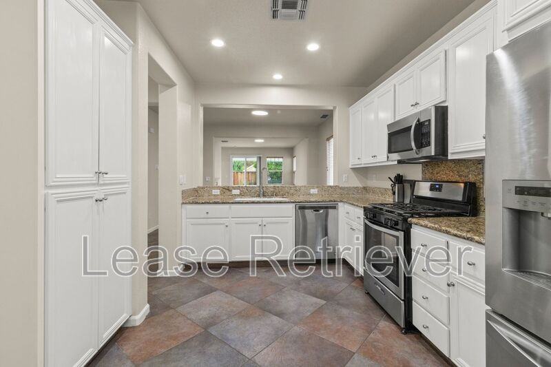 223 W Prosperidad Way - Photo 3 of 39