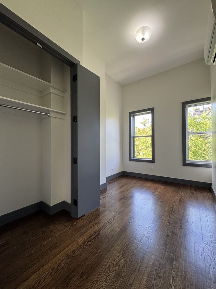 1197 Saint Marks Ave #2 - Photo 5 of 7