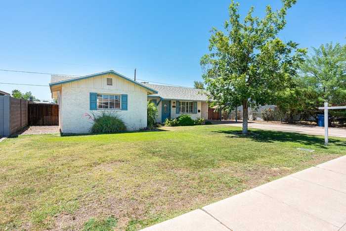 1512 S Beck Ave - Photo 3 of 25
