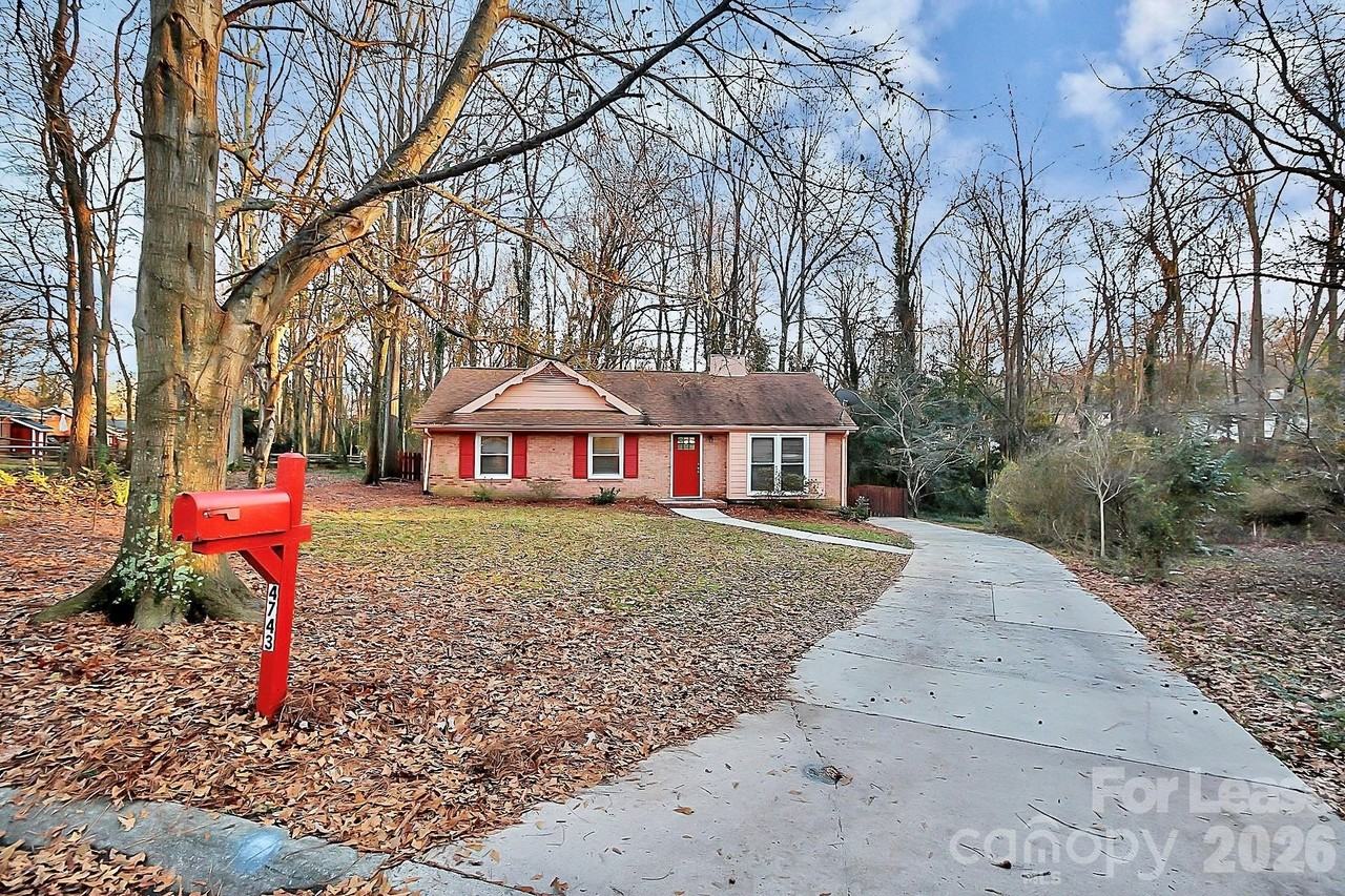 4743 Old Woods Rd - Photo 3 of 27