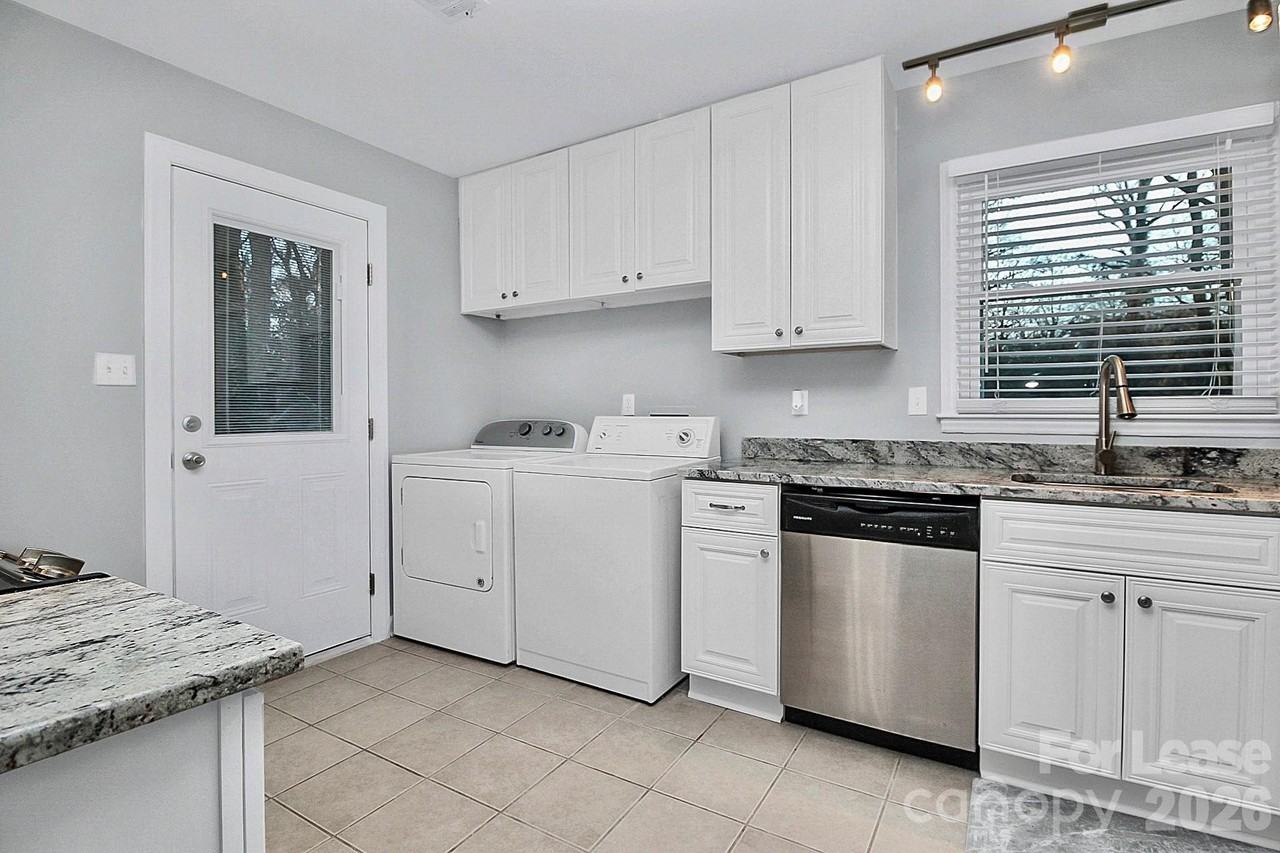 4743 Old Woods Rd - Photo 5 of 27
