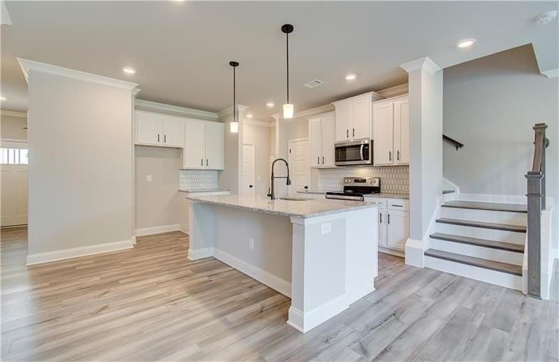 4654 Cypress Landing Way - Photo 6 of 23