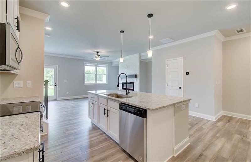 4654 Cypress Landing Way - Photo 7 of 23