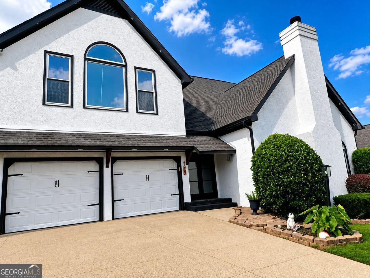 952 Bridgegate Dr Ne - Photo 2 of 17