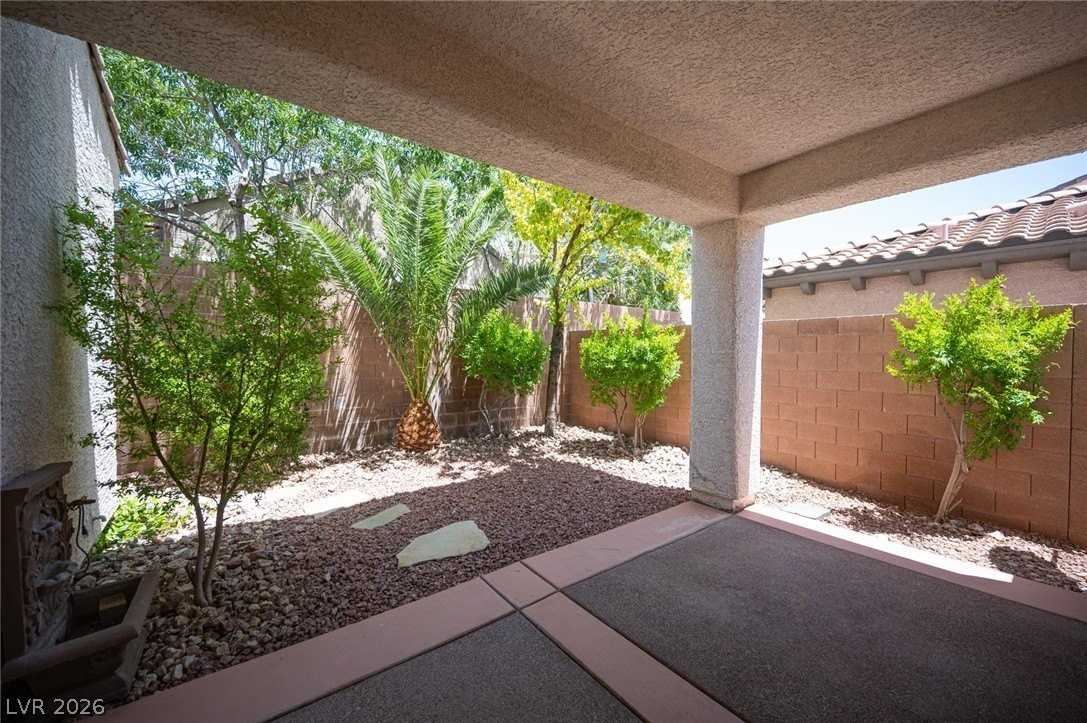 10474 Howling Coyote Ave - Photo 3 of 50