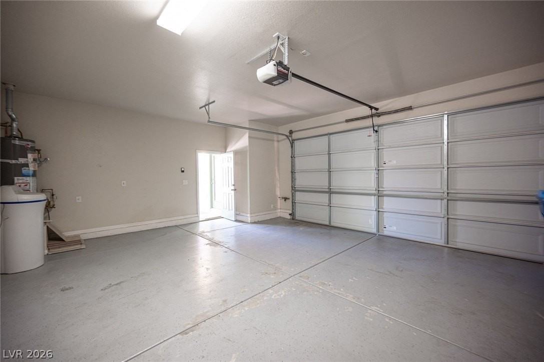 10474 Howling Coyote Ave - Photo 6 of 50
