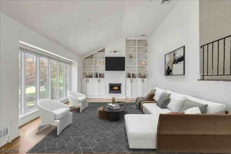 32 Brantwood Pl - Photo 2 of 41