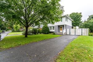 featured image of 939 Weston Dr