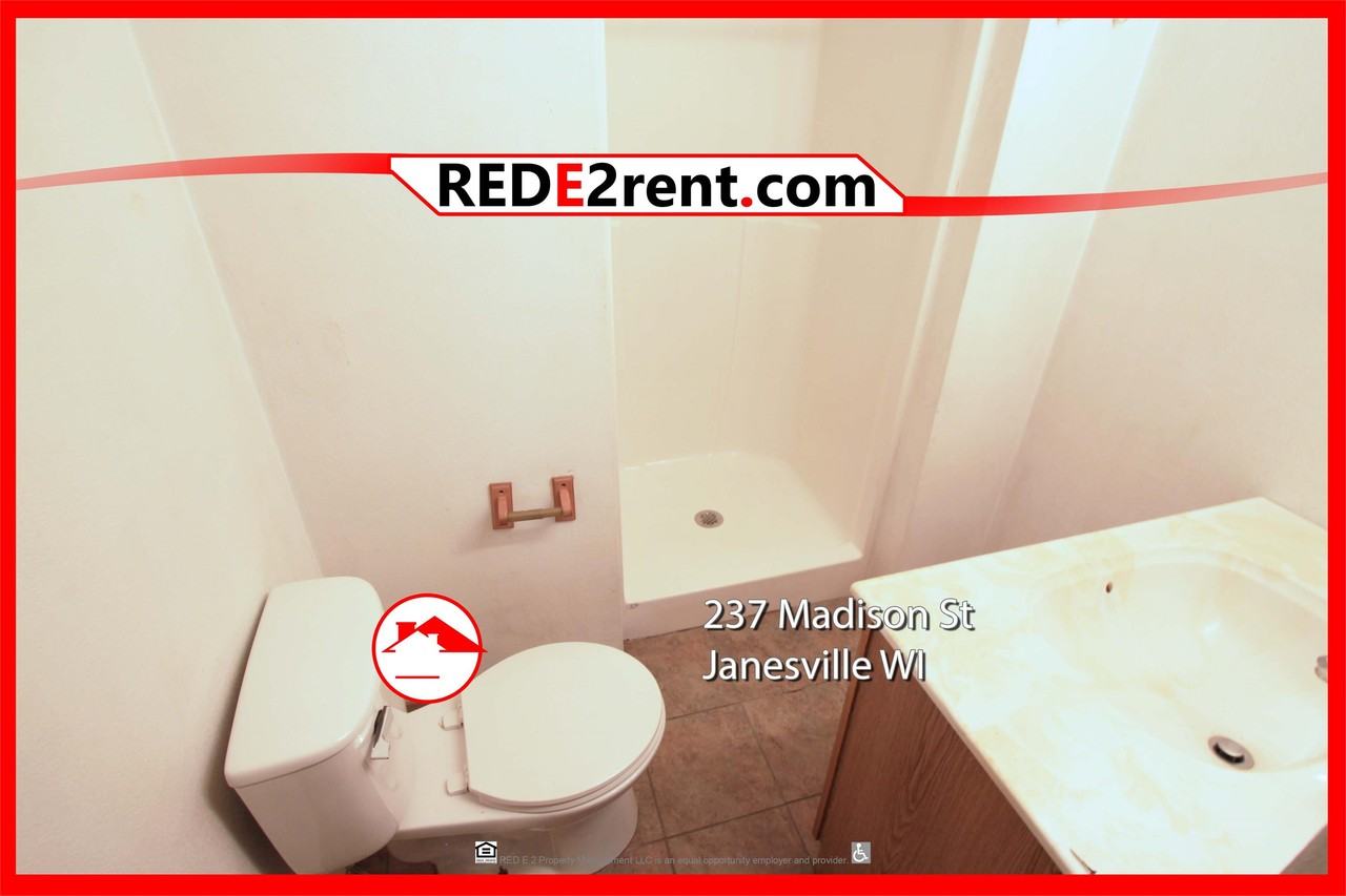 237 Madison St #1 - Photo 7 of 8