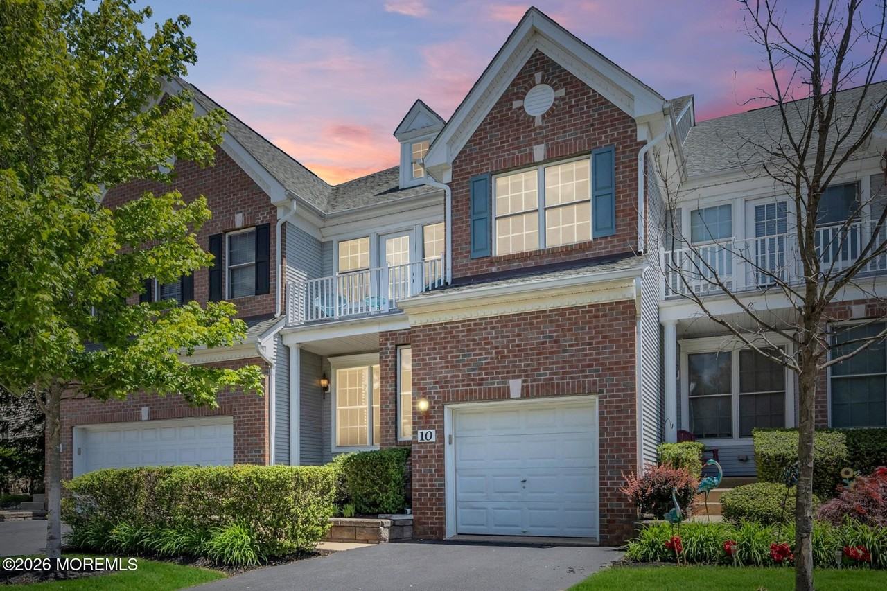 10 Deepwater Cir