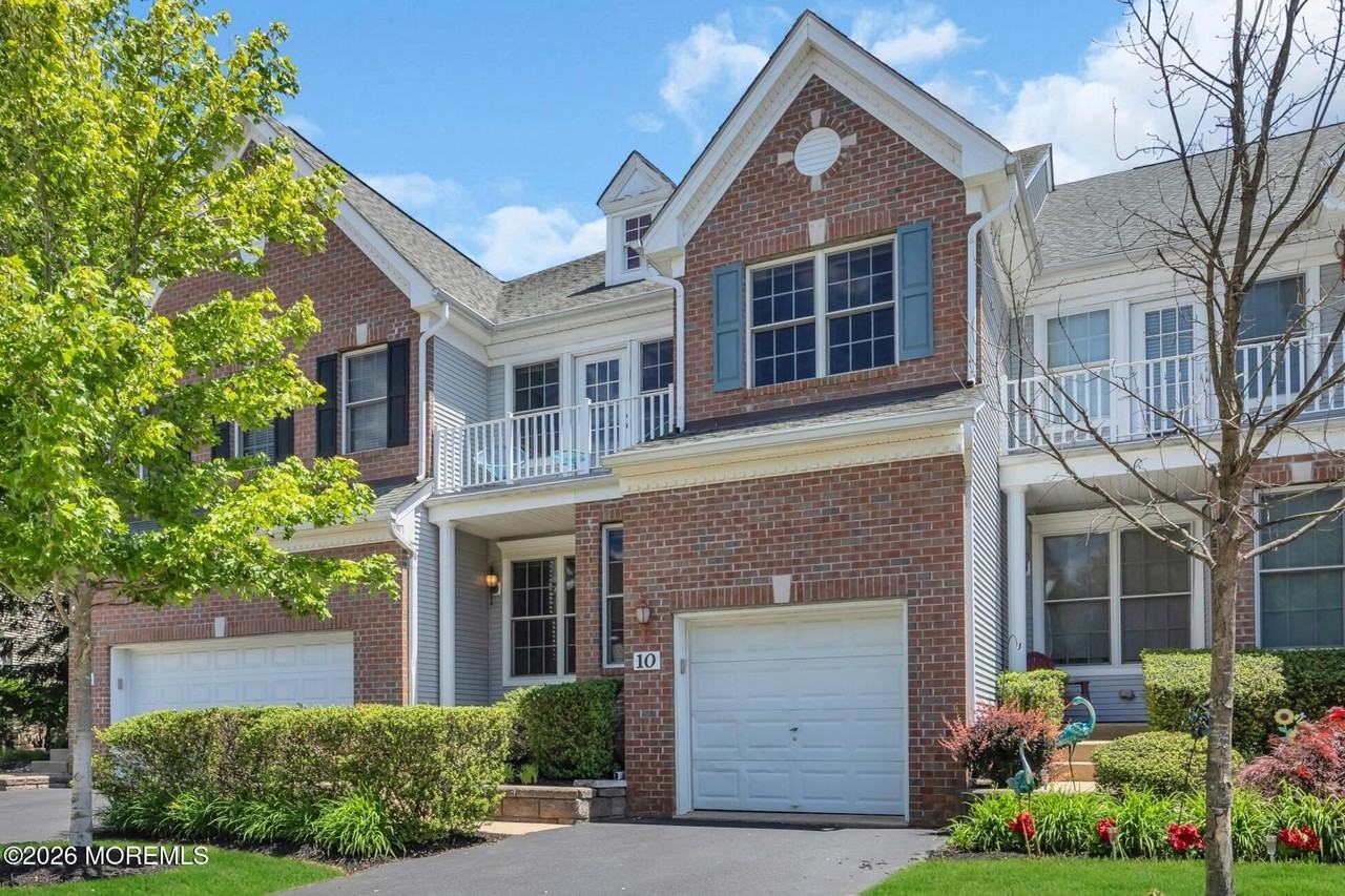 10 Deepwater Cir - Photo 2 of 38