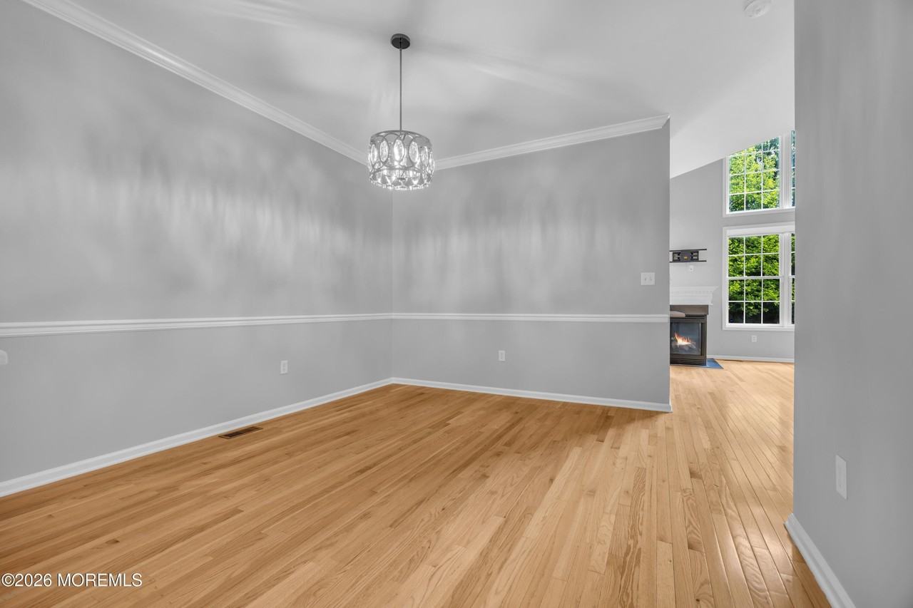10 Deepwater Cir - Photo 4 of 38