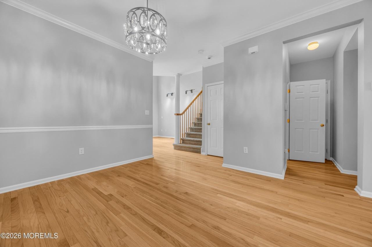10 Deepwater Cir - Photo 5 of 38