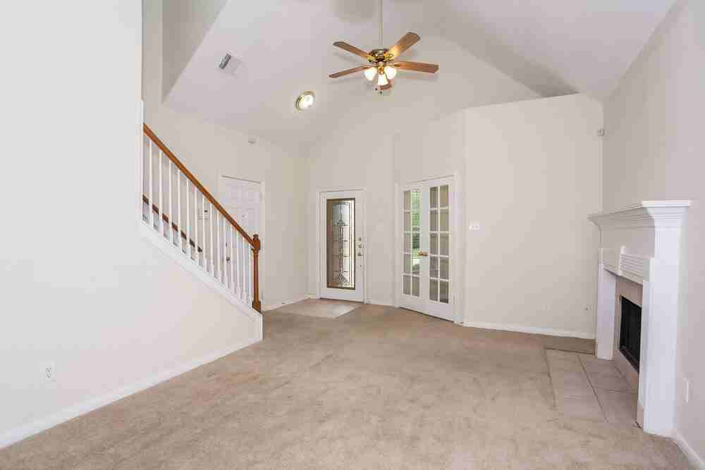 1907 Doliver Cir - Photo 4 of 17