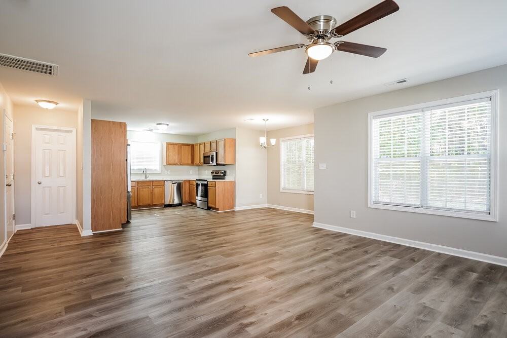 3206 Hayling Dr - Photo 5 of 17