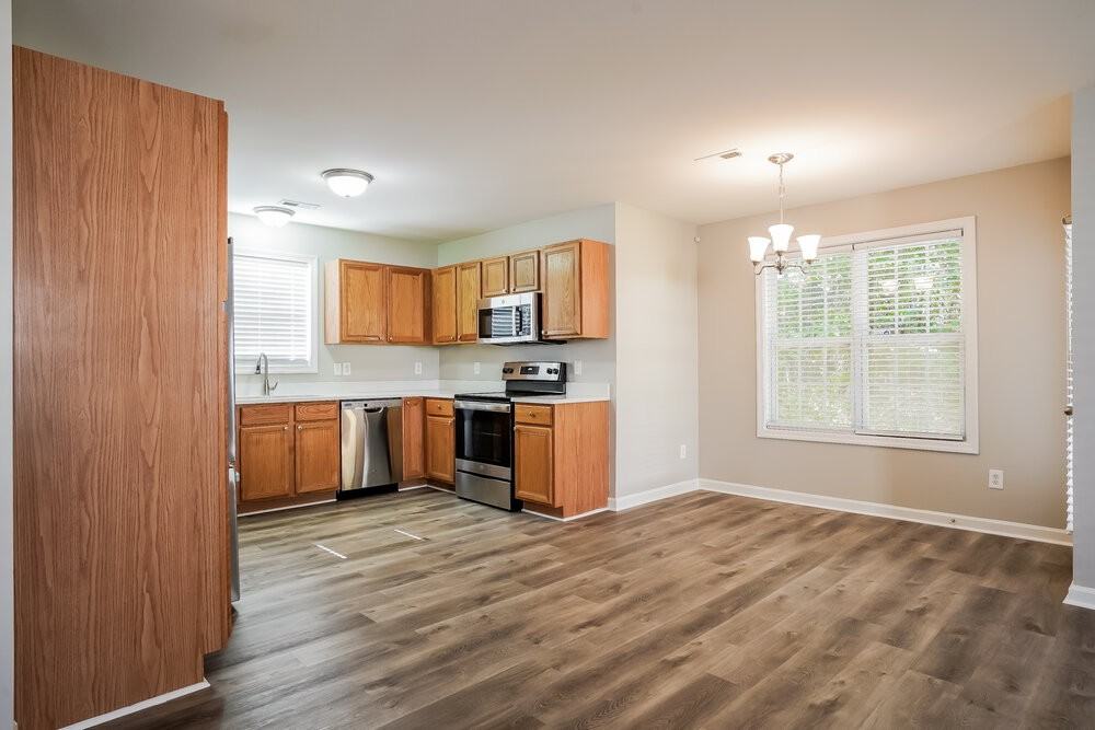 3206 Hayling Dr - Photo 7 of 17