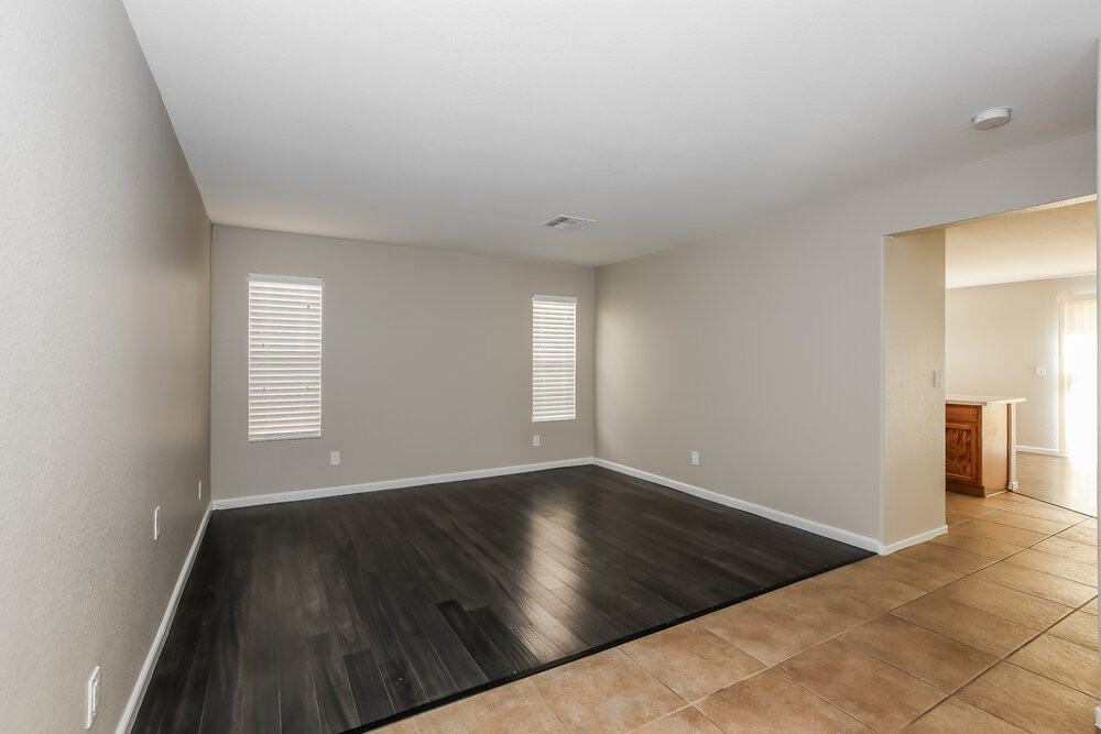 5005 Glittering Star Ct - Photo 4 of 17