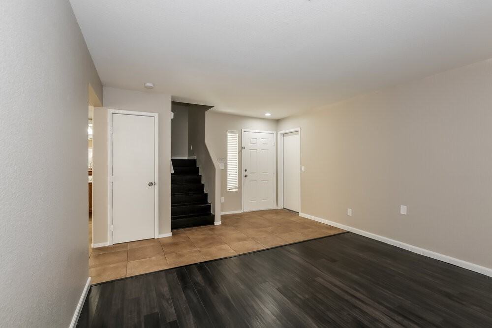 5005 Glittering Star Ct - Photo 5 of 17