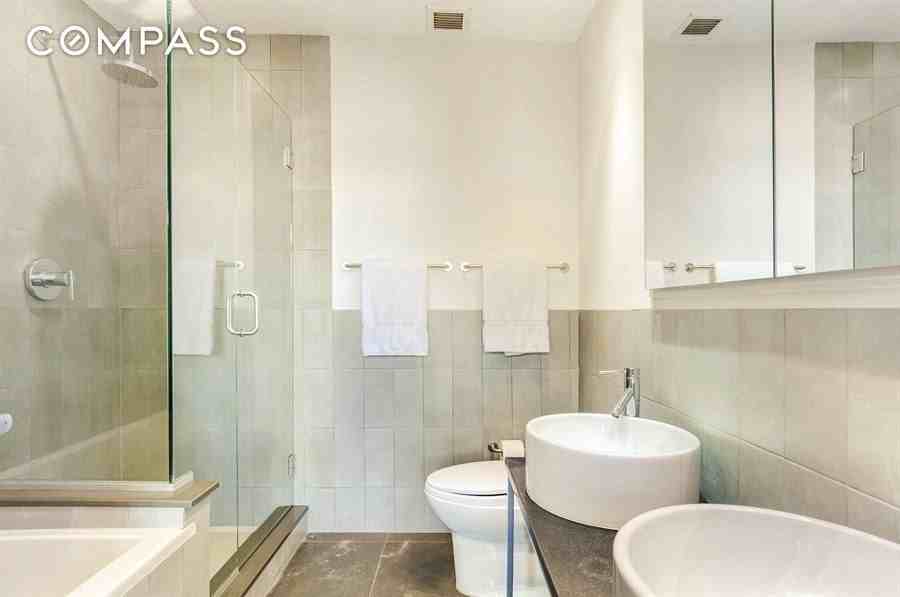 82 Guernsey St #2B - Photo 4 of 5
