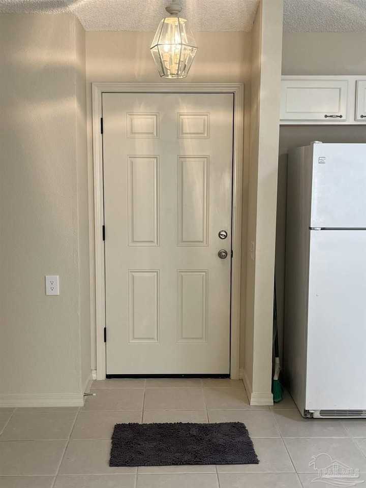 7964 Heirloom Dr - Photo 7 of 30
