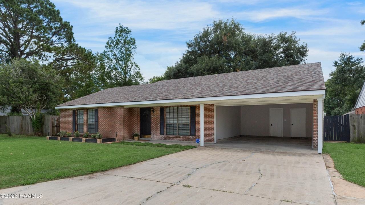 118 Village Green Dr - Photo 2 of 23