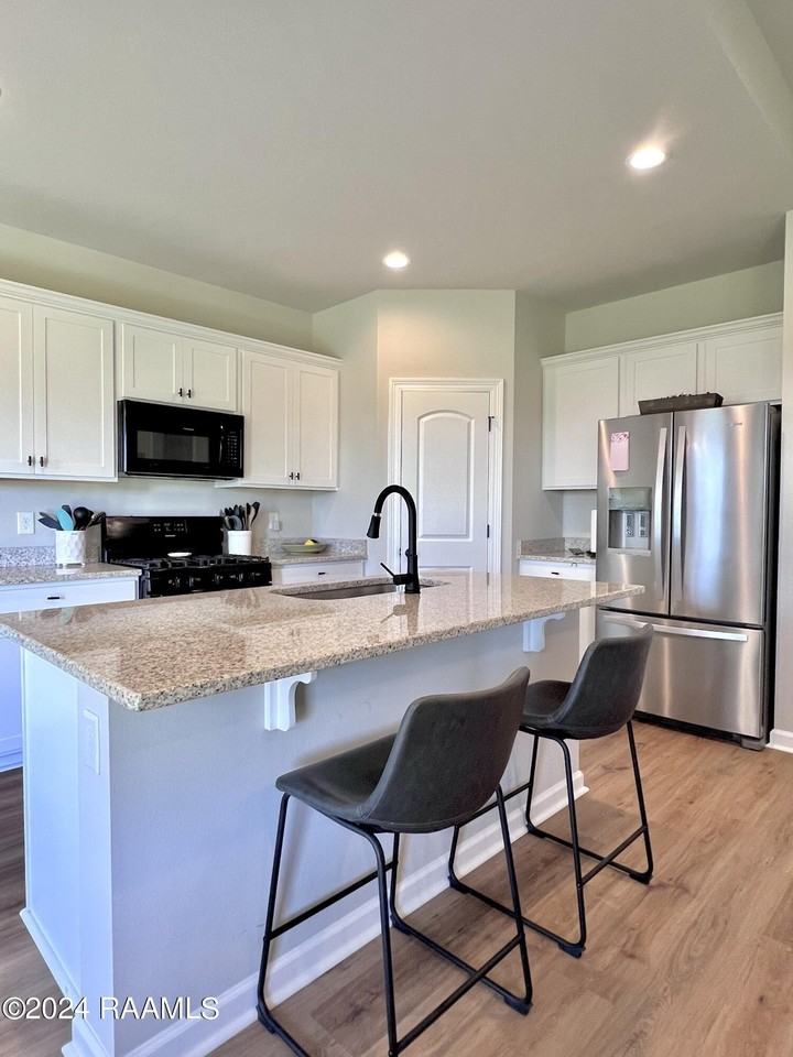 222 Weaver Way - Photo 6 of 22