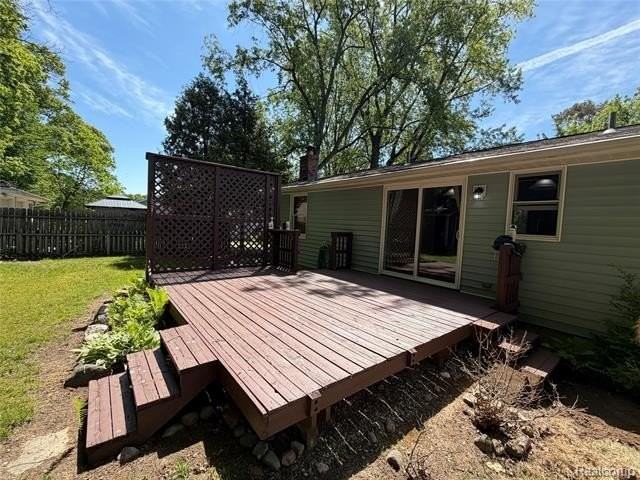 8427 Carols Dr - Photo 3 of 19