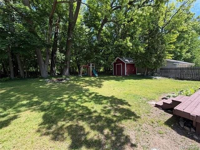 8427 Carols Dr - Photo 5 of 19