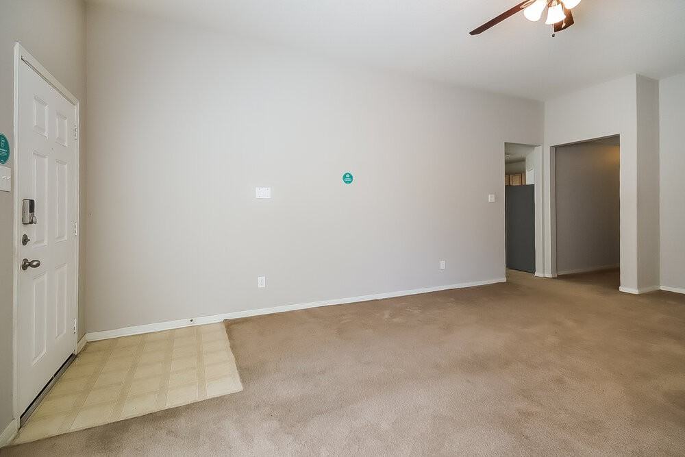 18407 Knob Hill Lake Ln - Photo 3 of 16