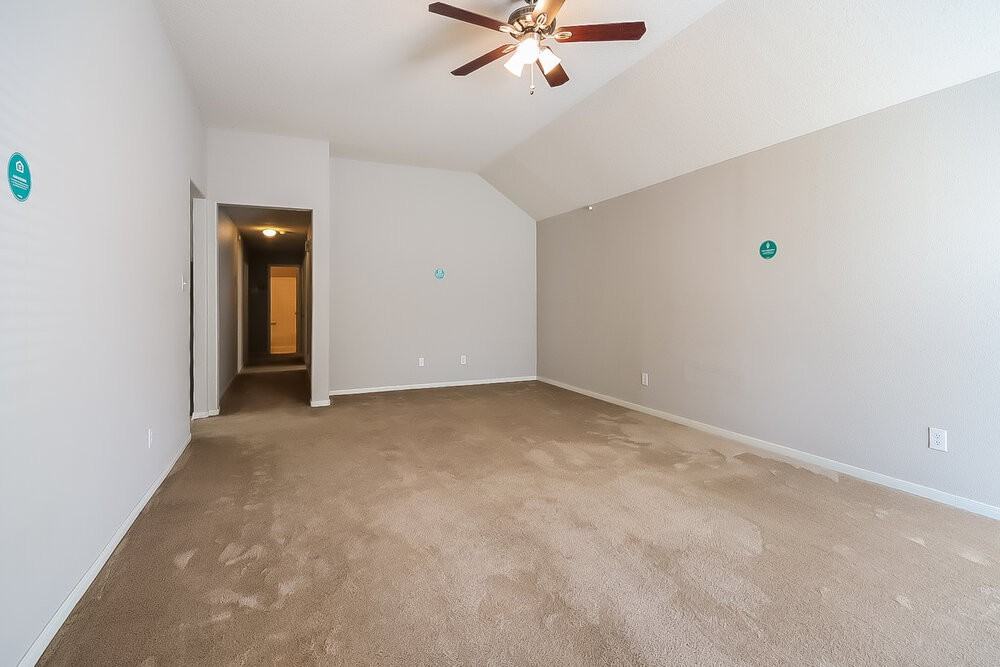 18407 Knob Hill Lake Ln - Photo 4 of 16