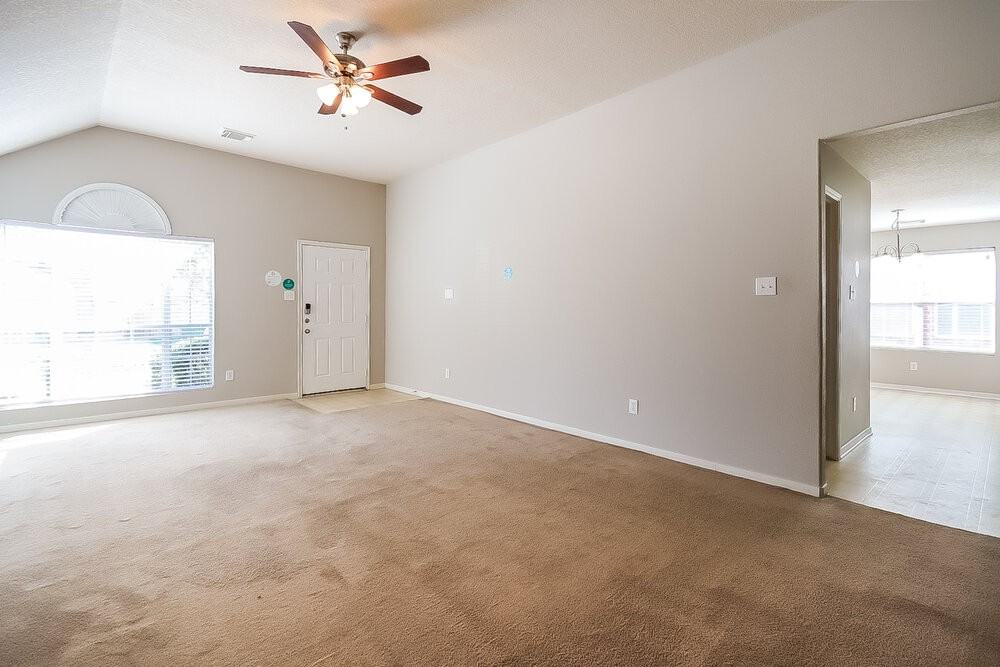18407 Knob Hill Lake Ln - Photo 5 of 16