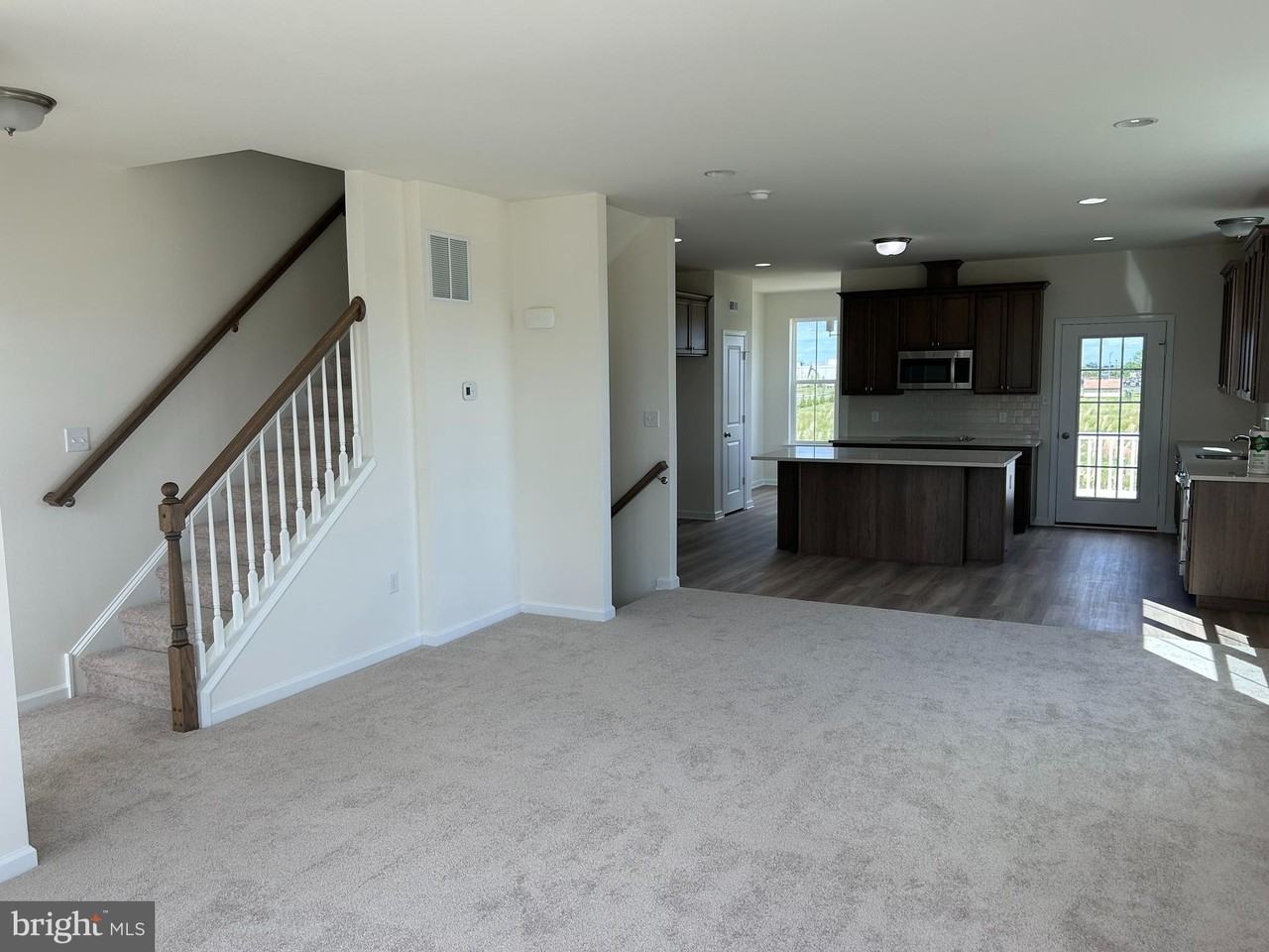 752 Rosler Way - Photo 4 of 14