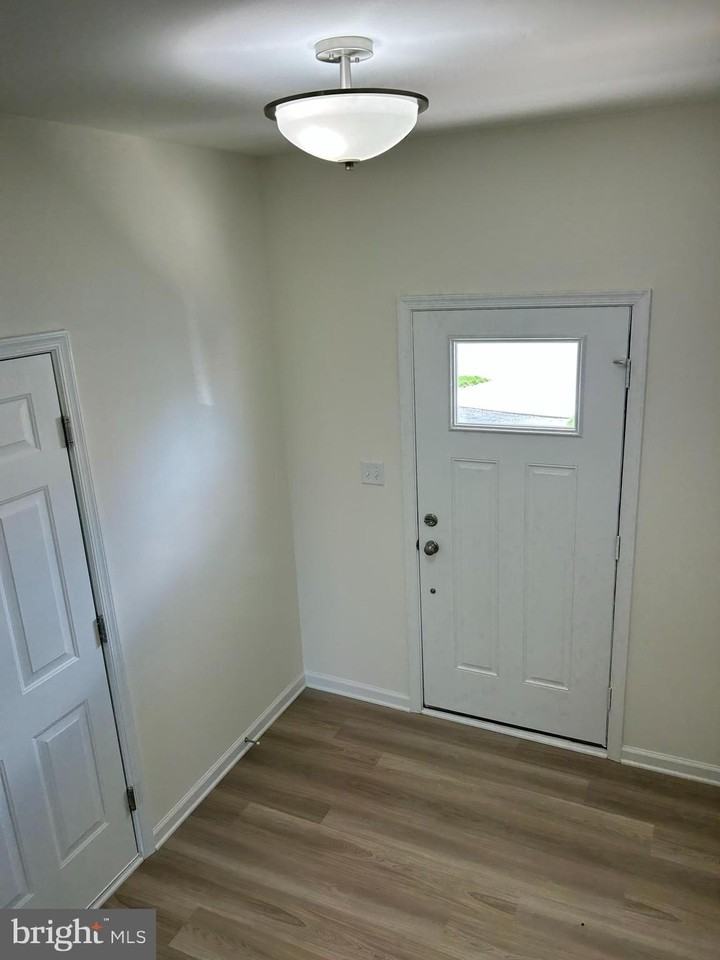 752 Rosler Way - Photo 7 of 14